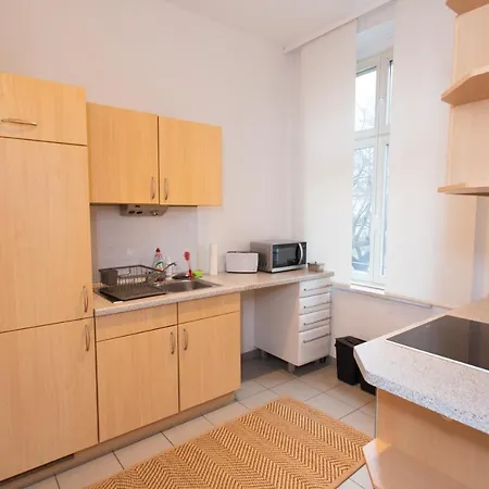 Fullhouse - Halle - Ab7 - Center * Галль