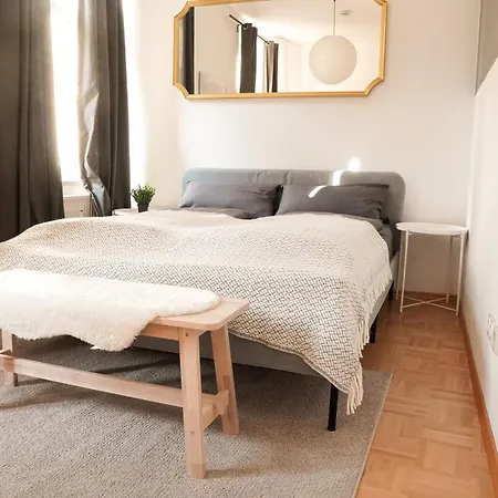 Fullhouse - Halle - Ab7 - Center