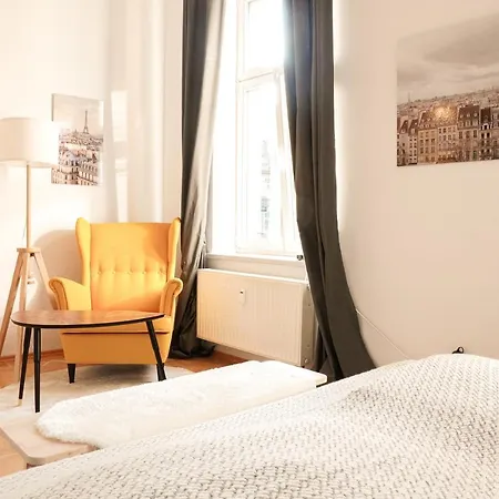 Апартаменты Fullhouse - Halle - Ab7 - Center *