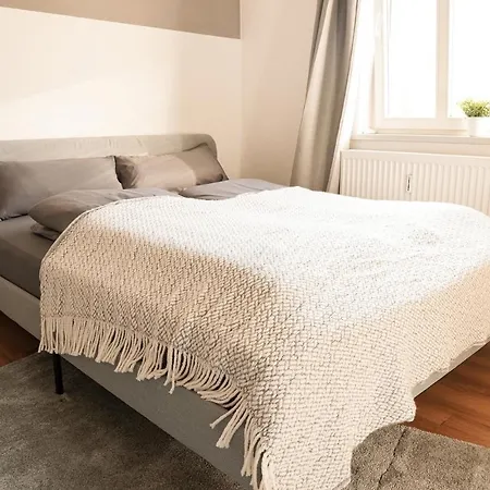 Апартаменты Fullhouse - Halle - Ab7 - Center Галль