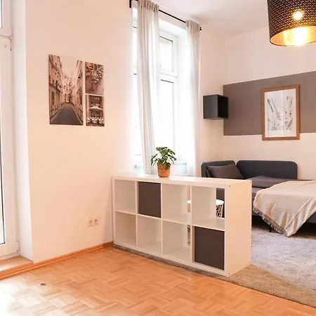 Апартаменты Fullhouse - Halle - Ab7 - Center *