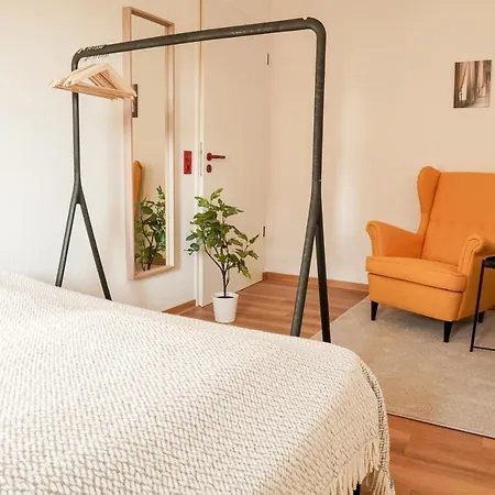 Fullhouse - Halle - Ab7 - Center Галль