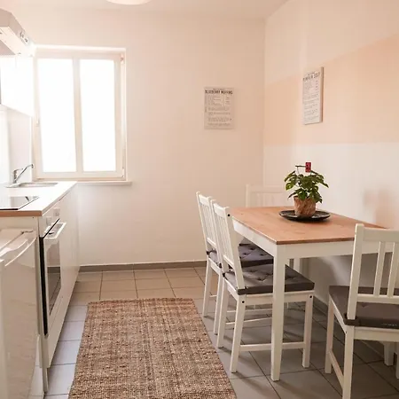 Апартаменты Fullhouse - Halle - Ab7 - Center Галль