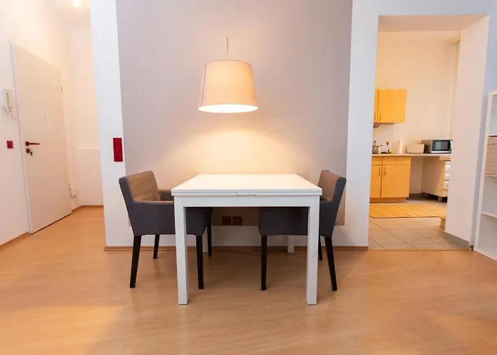 Fullhouse - Halle - Ab7 - Center