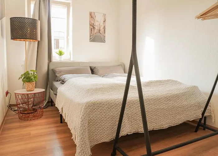 Fullhouse - Halle - Ab7 - Center *